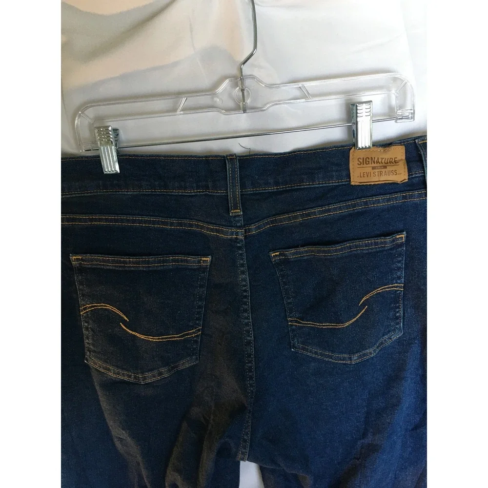 Signature by Levi Strauss Heritage Boyfriend Jeans Dark Wash Denim 14 W32 58996
